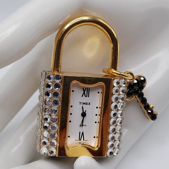 Vintage Timex Rhinestone Lock Style Watch, Needs Battery, Japan Mt, Quartz - Picture 5 of 10